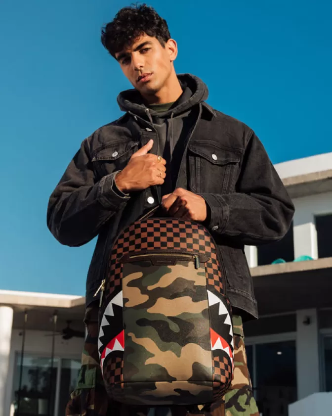 Sprayground BACKPACKS*EXTERIOR GOLD ZIP POCKET SHARKS IN PARIS BACKPACK (DLXV)