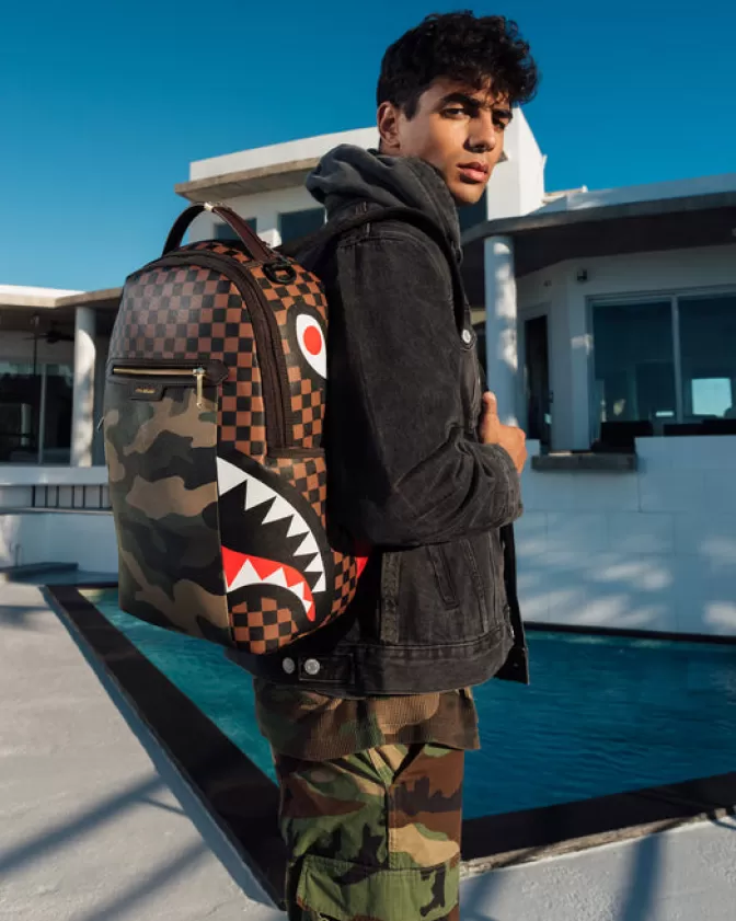 Sprayground BACKPACKS*EXTERIOR GOLD ZIP POCKET SHARKS IN PARIS BACKPACK (DLXV)