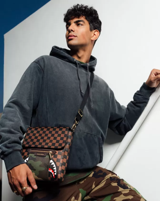 Sprayground SLINGS | CROSSBODYS*EXTERIOR GOLD ZIP POCKET SHARKS IN PARIS MESSENGER SLING BAG